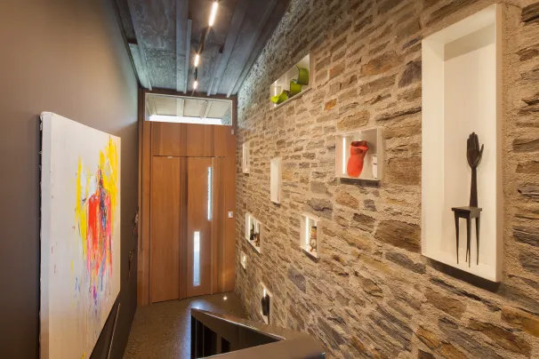 Warburton House — entry wall